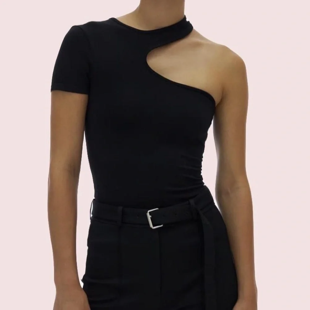NWT Helmut Lang Black Cut-Out Short Sleeve
Seemless Jersey Tee Size M/L - Picture 6 of 6